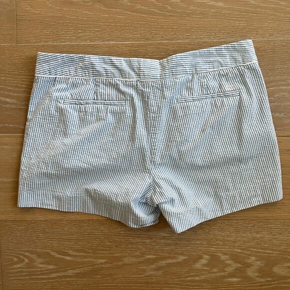 Southern Tide Women's Piper Seersucker Shorts Blue White Striped sz 10 - Picture 2 of 4
